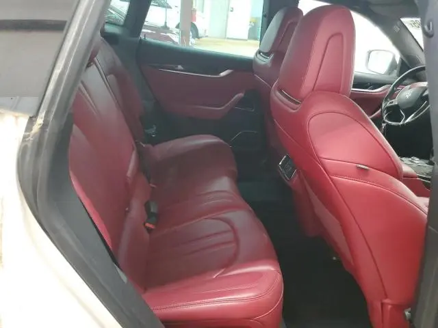 2018 MASERATI LEVANTE SPORT  