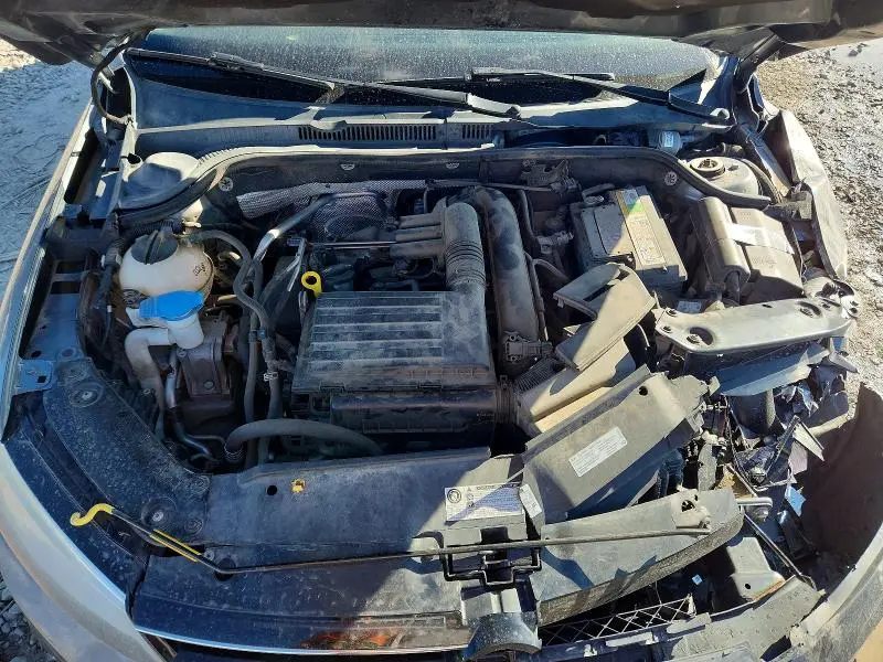 2016 VOLKSWAGEN JETTA SE  