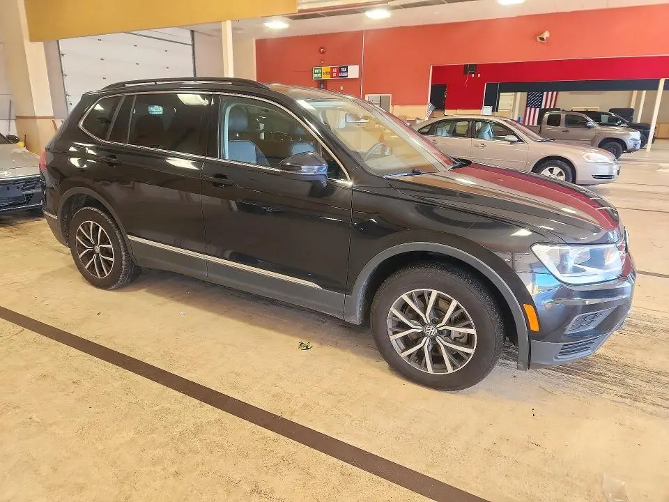 2021 VOLKSWAGEN TIGUAN SE  