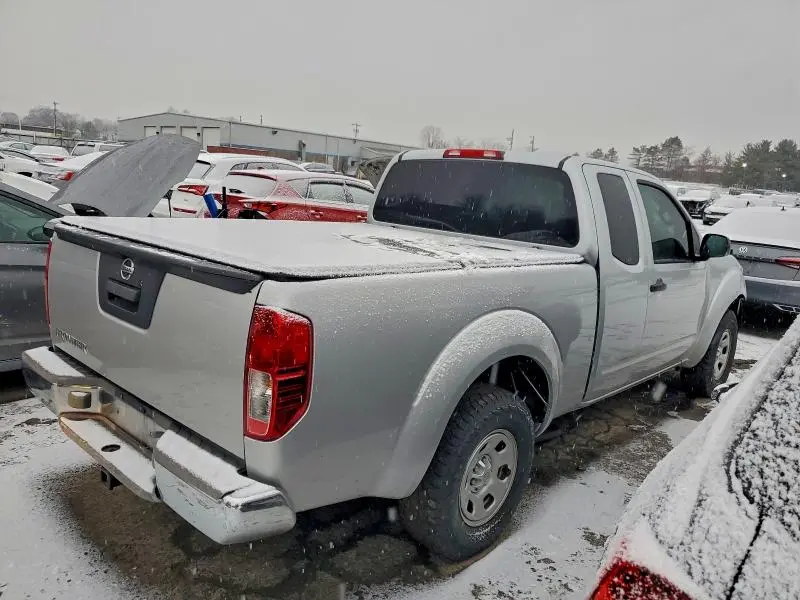 2015 NISSAN FRONTIER S  