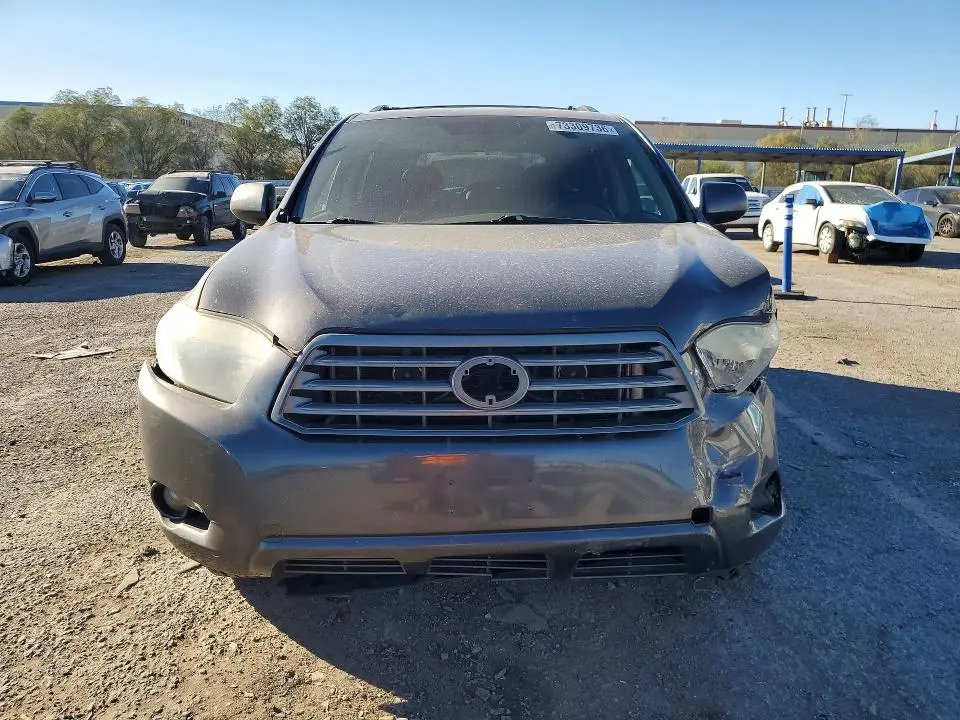 2010 TOYOTA HIGHLANDER SE  