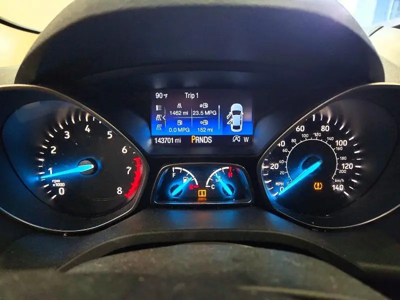 2017 FORD ESCAPE SE  