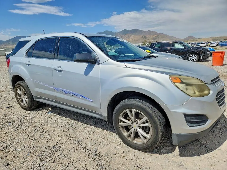 2017 CHEVROLET EQUINOX LS  