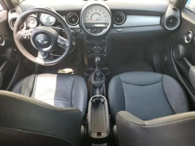 2011 MINI COOPER   