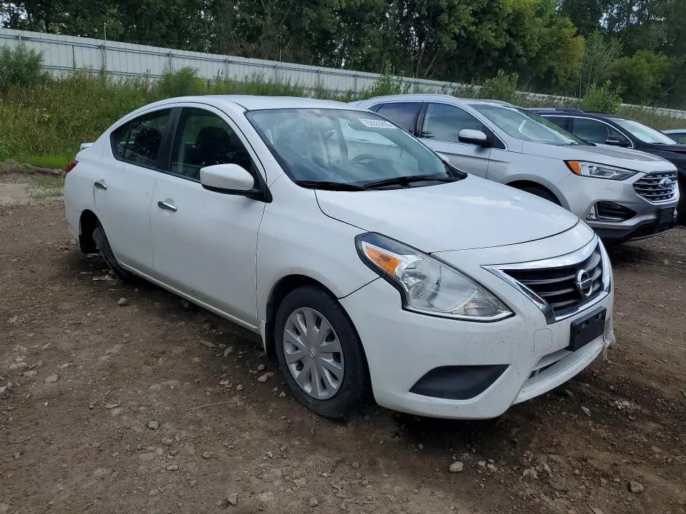 2015 NISSAN VERSA 1.6 SV  