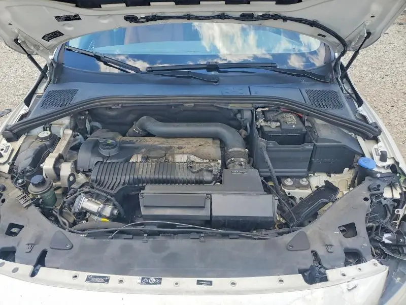 2013 VOLVO S60 T5  