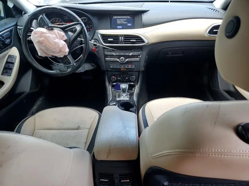 2019 INFINITI QX30 LUXE  