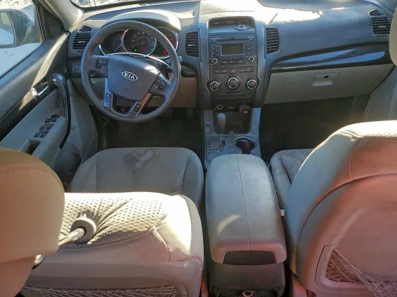 2011 KIA SORENTO BASE  