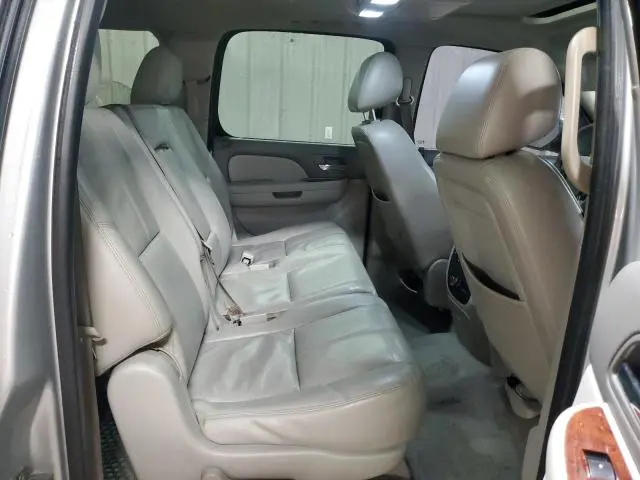 2012 CHEVROLET SUBURBAN C1500 LT  