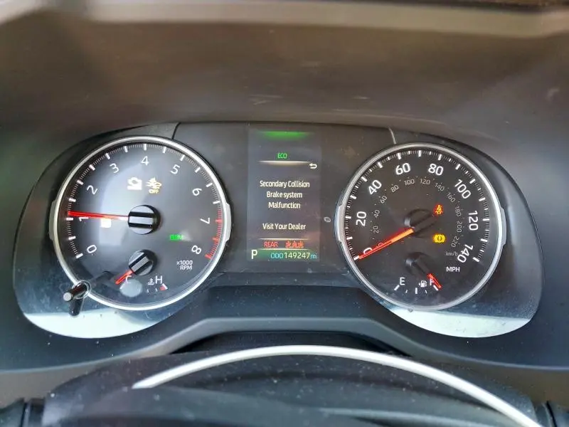 2019 TOYOTA RAV4 XLE  