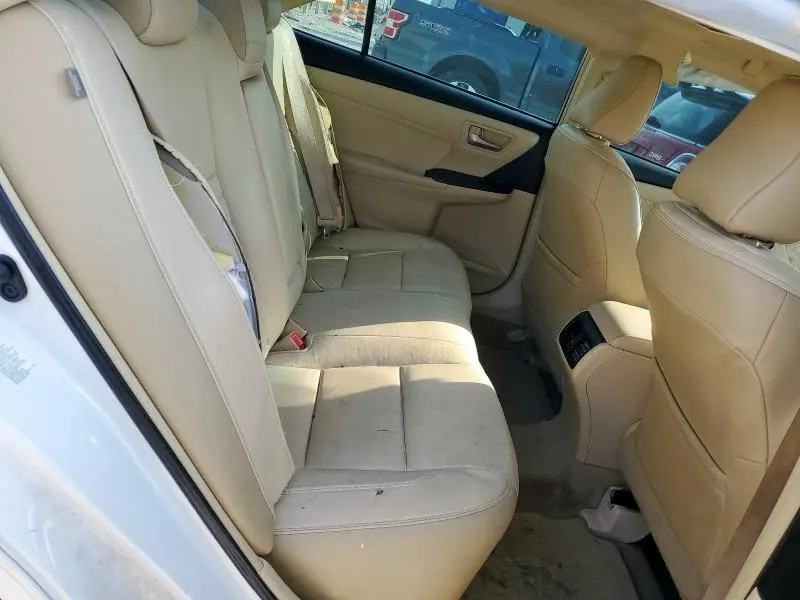 2015 TOYOTA CAMRY LE  