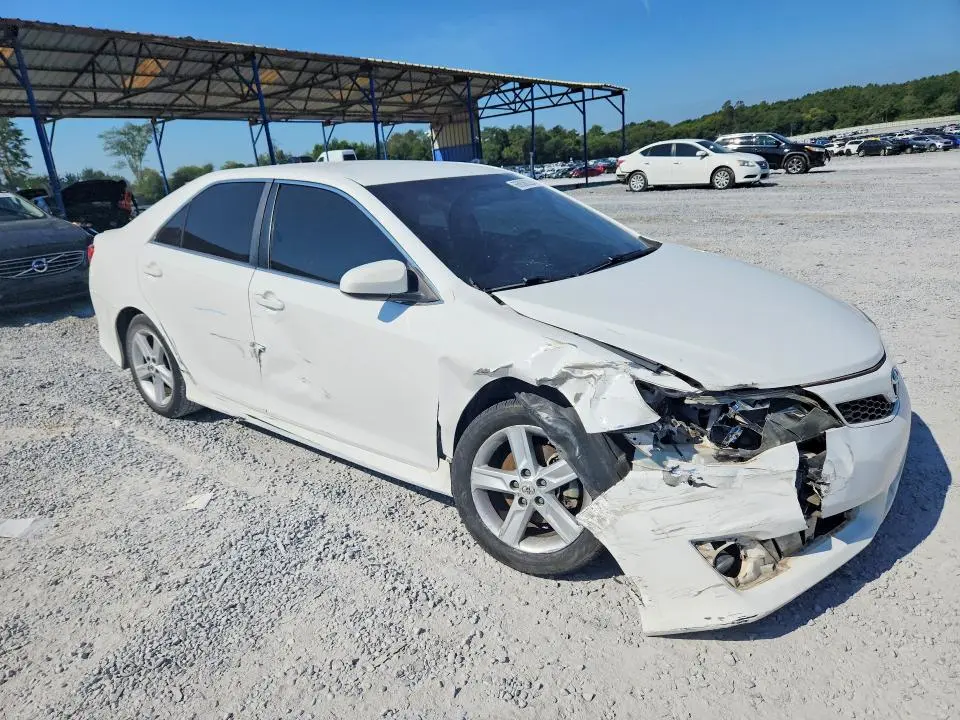 2012 TOYOTA CAMRY SE  