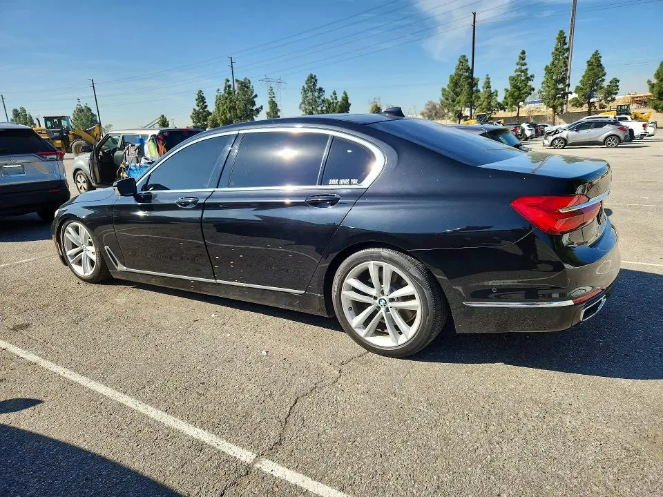 2016 BMW 750 I  