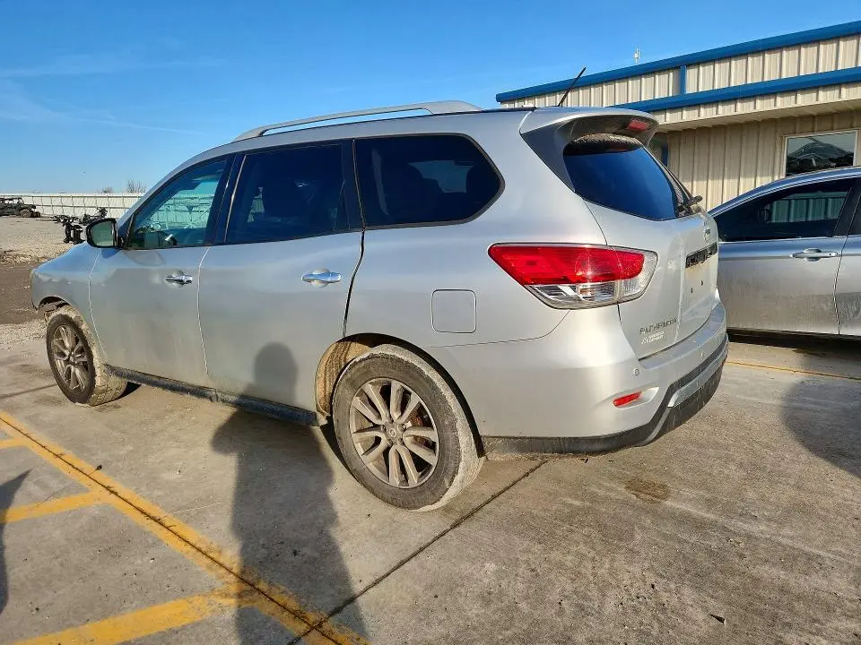 2016 NISSAN PATHFINDER S  