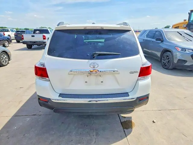 2011 TOYOTA HIGHLANDER LIMITED  