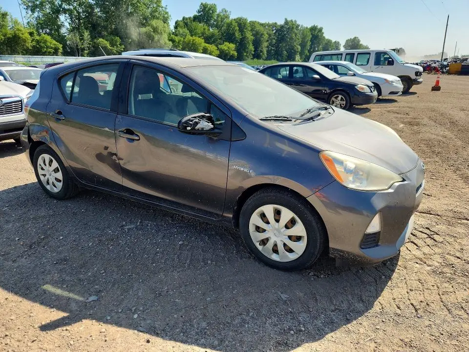 2013 TOYOTA PRIUS C TWO  