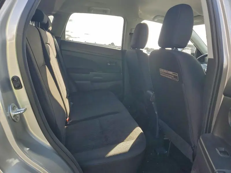 2013 MITSUBISHI OUTLANDER SPORT LE  