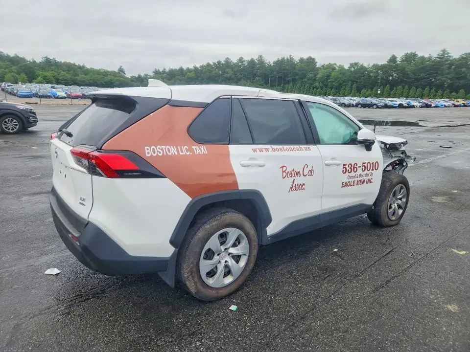 2022 TOYOTA RAV4 LE  
