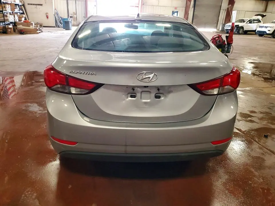 2015 HYUNDAI ELANTRA SE  