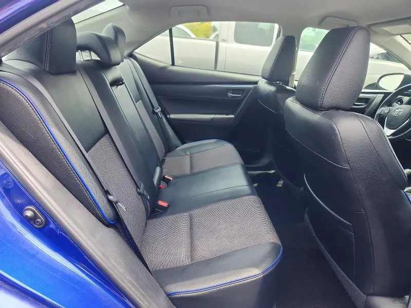 2017 TOYOTA COROLLA SE  