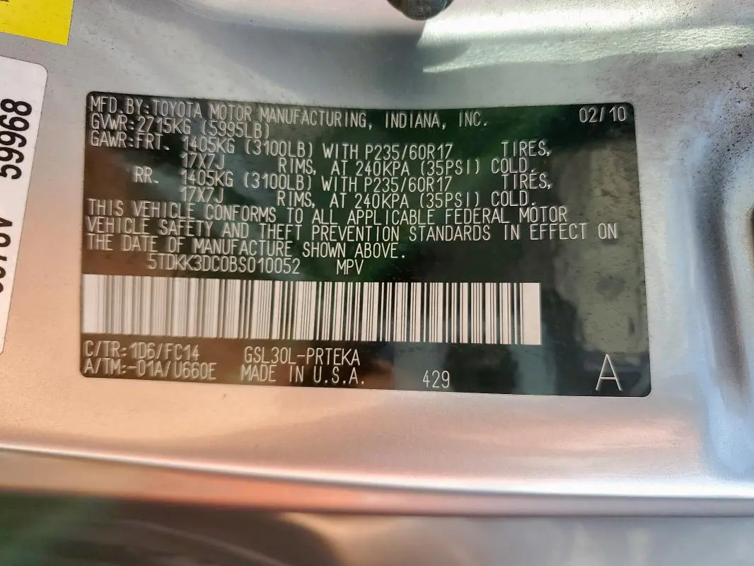 2011 TOYOTA SIENNA LE  