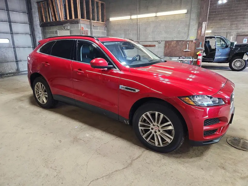 2019 JAGUAR F-PACE PRESTIGE  