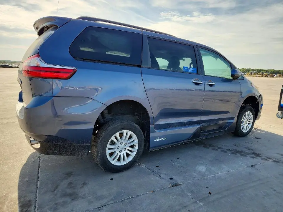 2017 TOYOTA SIENNA XLE 8-PASSENGER  