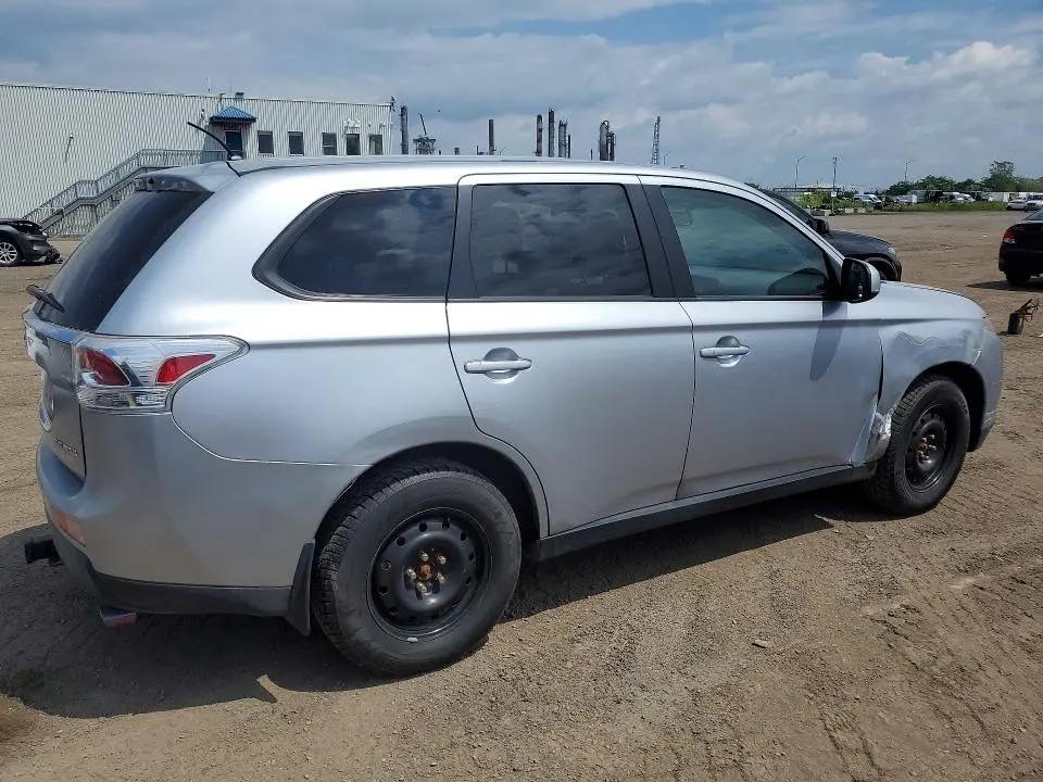 2014 MITSUBISHI OUTLANDER ES  
