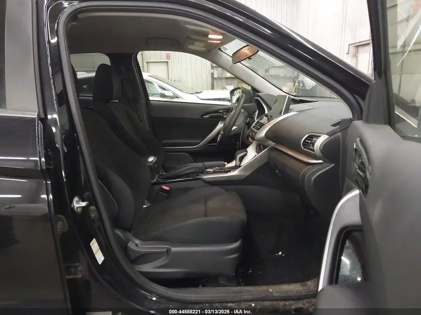 2019 MITSUBISHI ECLIPSE CROSS LE