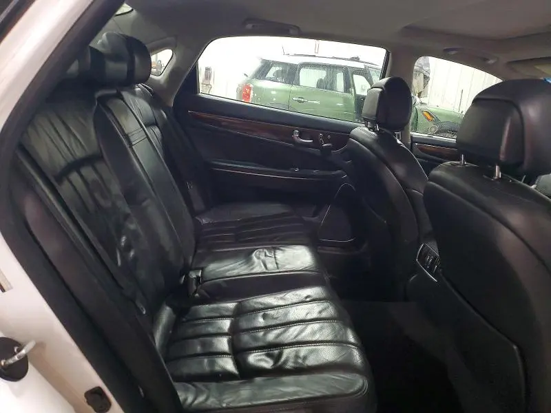 2011 HYUNDAI EQUUS SIGNATURE  