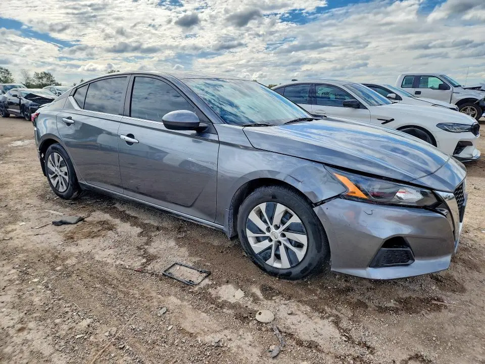 2022 NISSAN ALTIMA S  