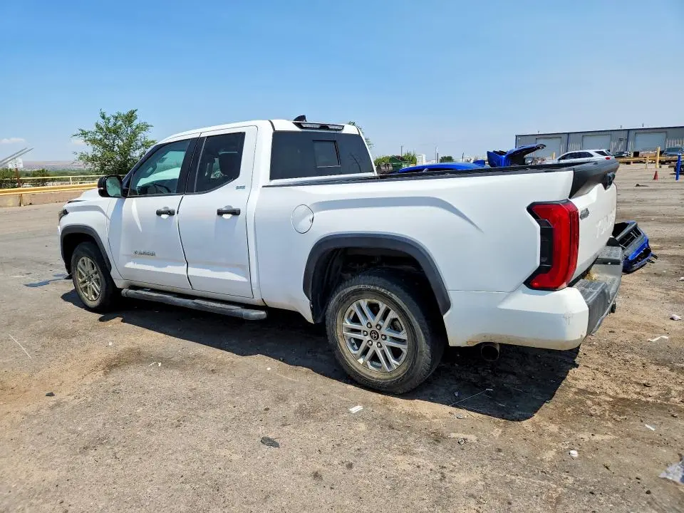 2022 TOYOTA TUNDRA SR5  