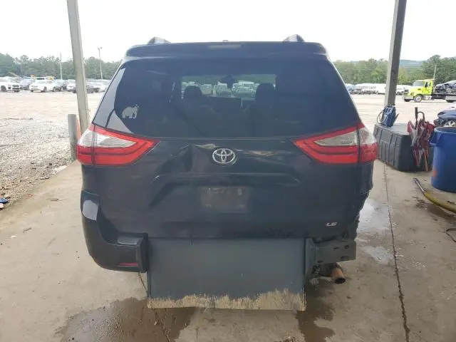 2015 TOYOTA SIENNA LE  