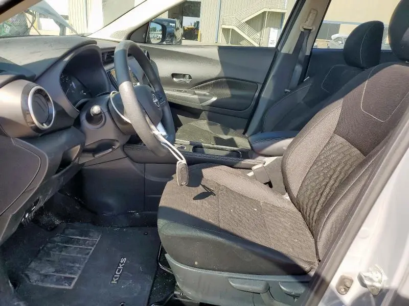2023 NISSAN KICKS SV  