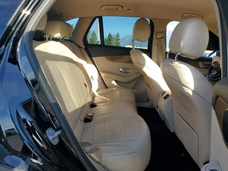 2018 MERCEDES-BENZ GLC 300  