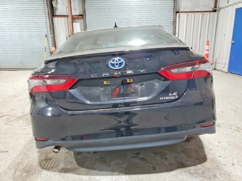 2021 TOYOTA CAMRY LE  