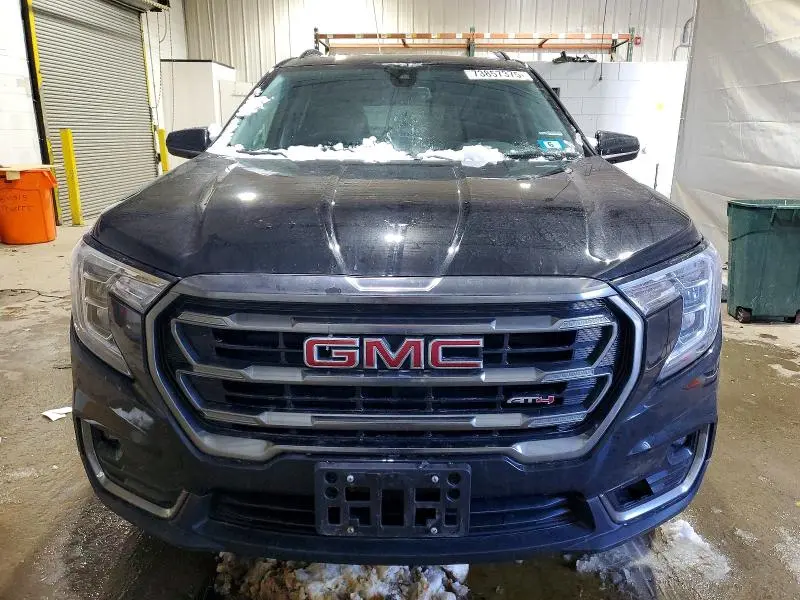 2024 GMC TERRAIN AT4  