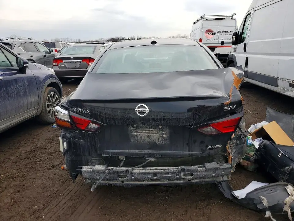 2021 NISSAN ALTIMA SV  