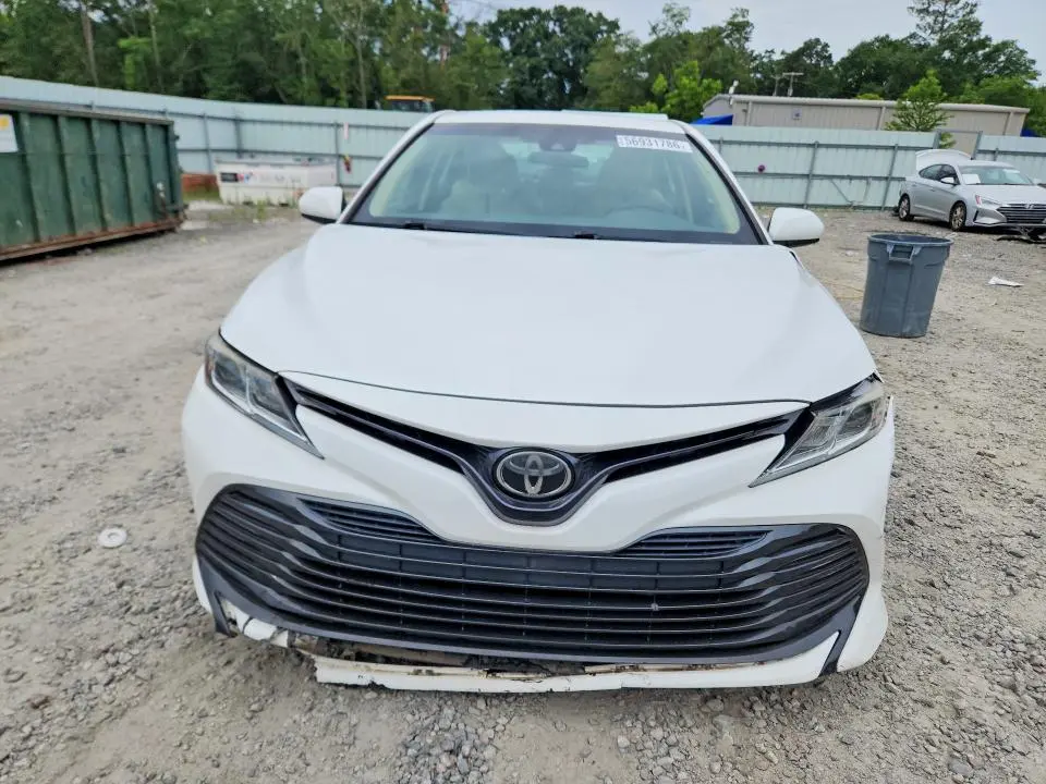 2018 TOYOTA CAMRY LE  