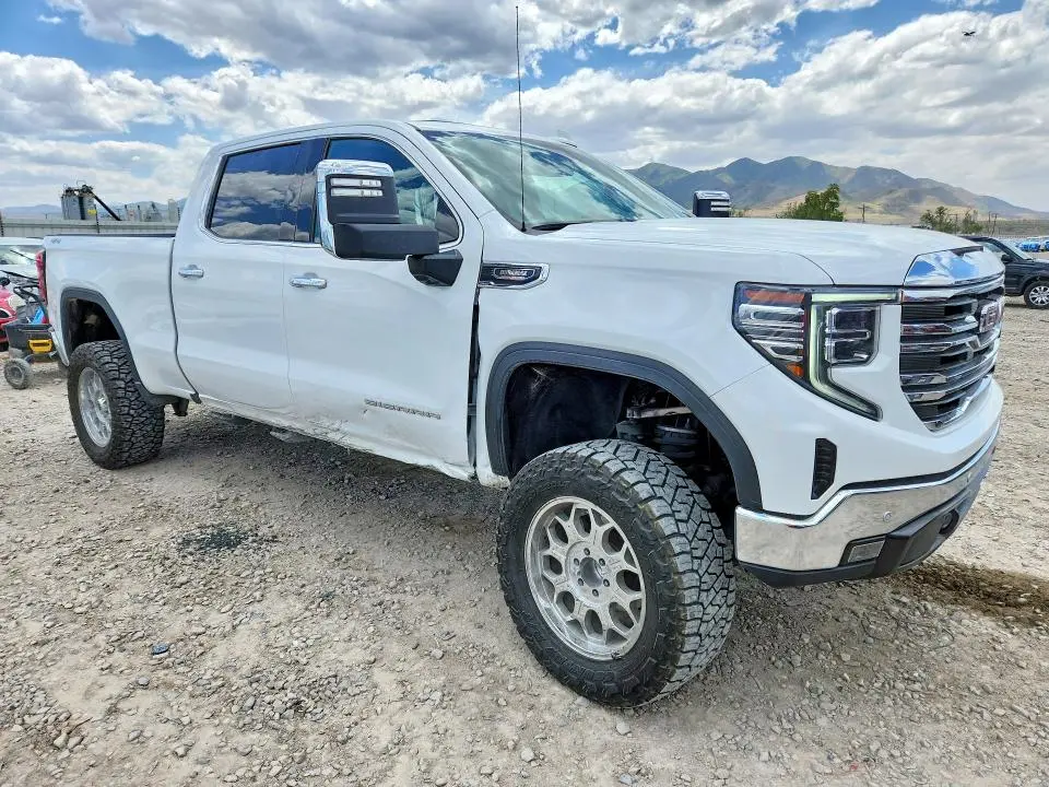 2025 GMC SIERRA K1500 SLT  