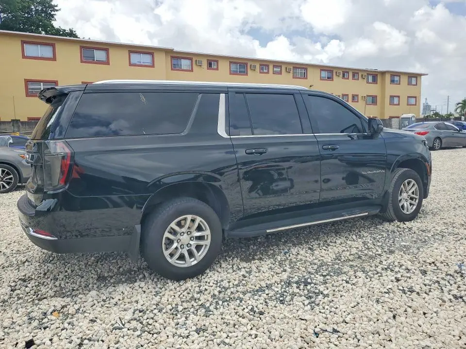 2025 CHEVROLET SUBURBAN C1500 LT  