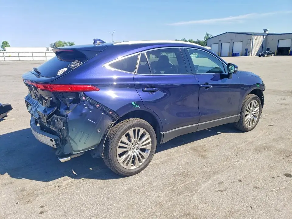 2023 TOYOTA VENZA LIMITED  