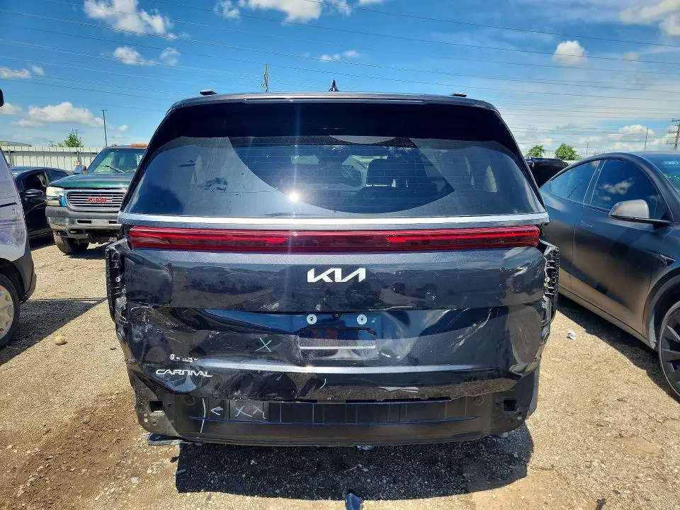 2025 KIA CARNIVAL EX  