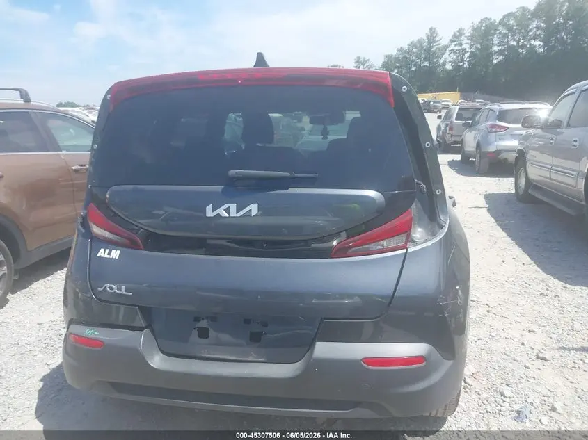 2022 KIA SOUL LX