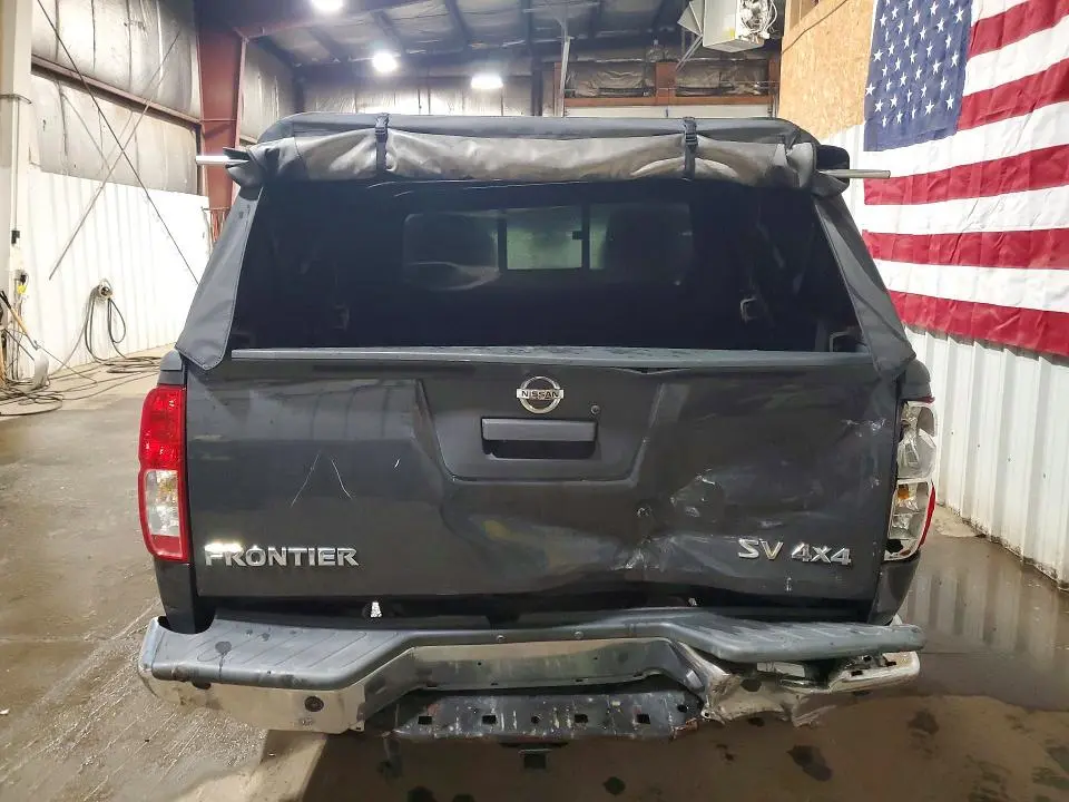 2015 NISSAN FRONTIER S  