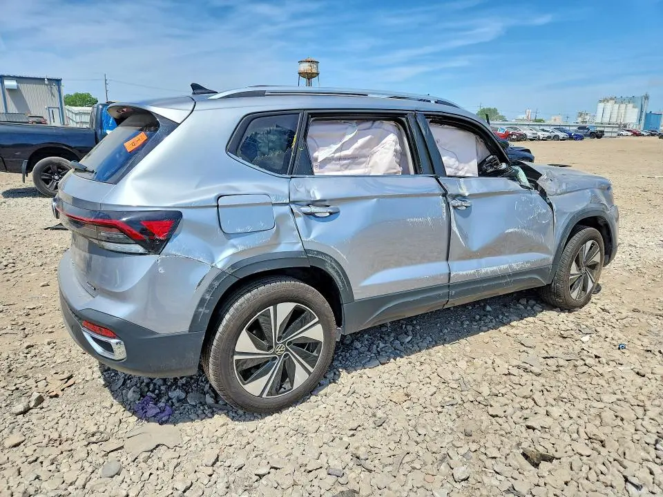 2025 VOLKSWAGEN TAOS SE  