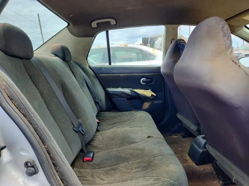 2011 NISSAN VERSA 1.8 S  