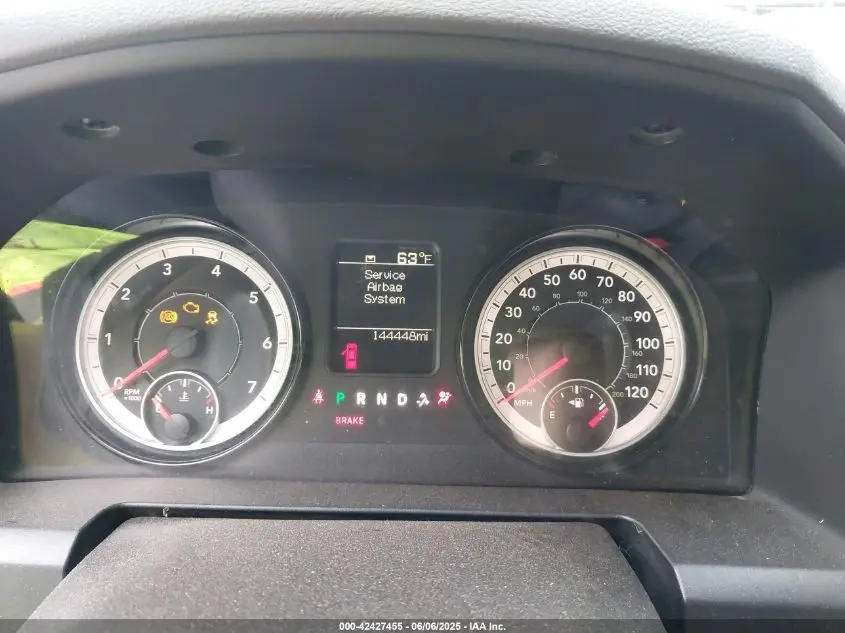 2017 RAM 1500 TRADESMAN  4X4 6'4 BOX