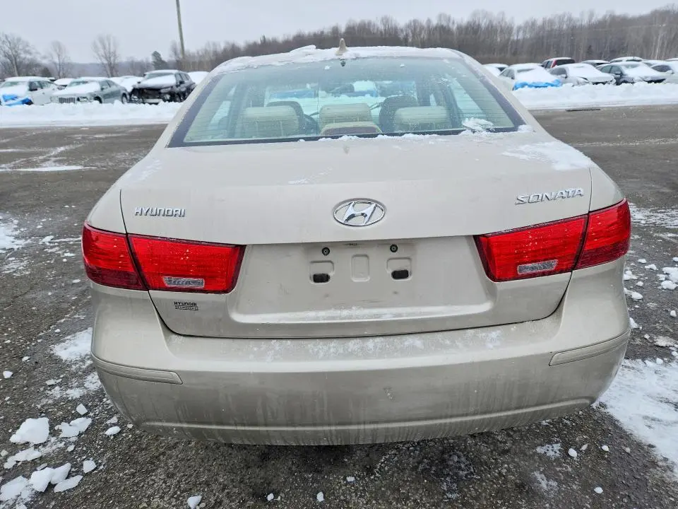 2010 HYUNDAI SONATA GLS  