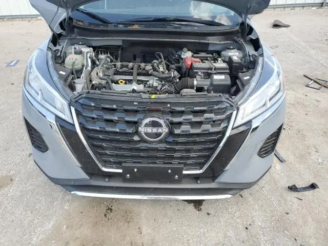 2024 NISSAN KICKS SV  